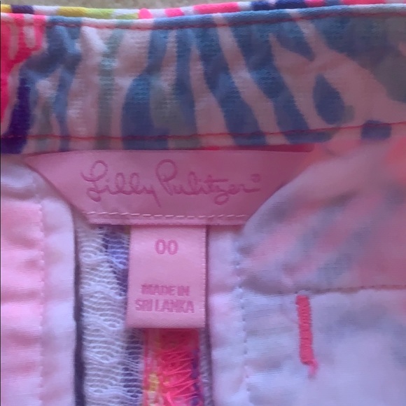 Lilly Pulitzer size double zero shorts - Picture 2 of 3
